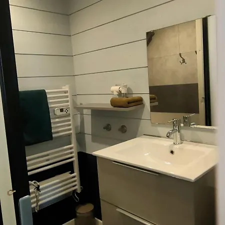 Aux Passagers De La Baie *