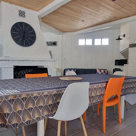 Aux Passagers De La Baie