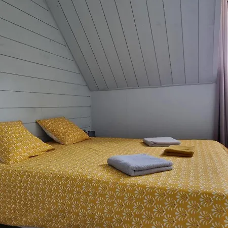 Aux Passagers De La Baie