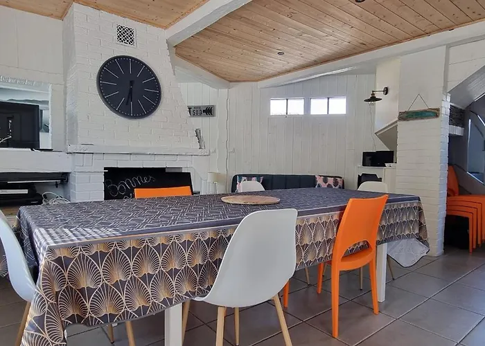 Aux Passagers De La Baie