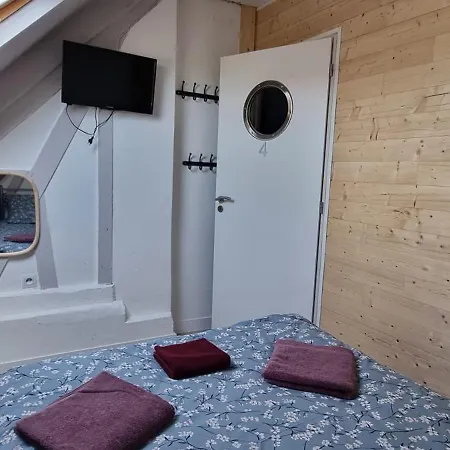 Aux Passagers De La Baie Holiday home *